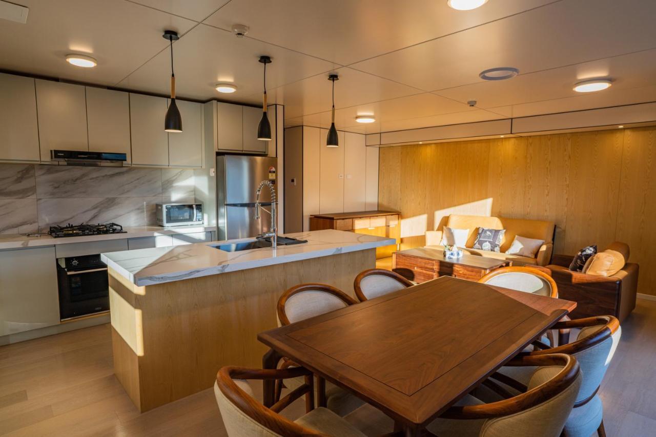 Jillylan Villa Apartment Cromwell Bagian luar foto