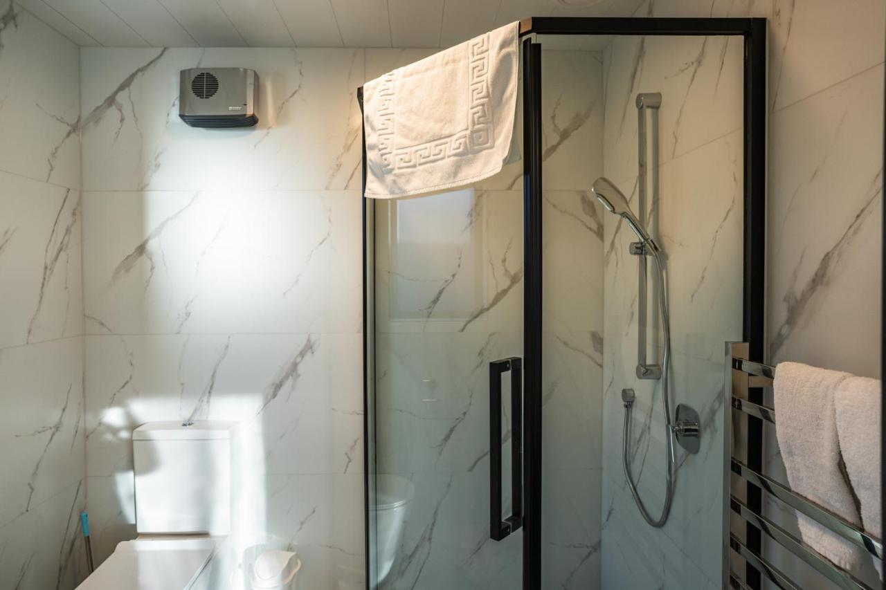 Jillylan Villa Apartment Cromwell Bagian luar foto